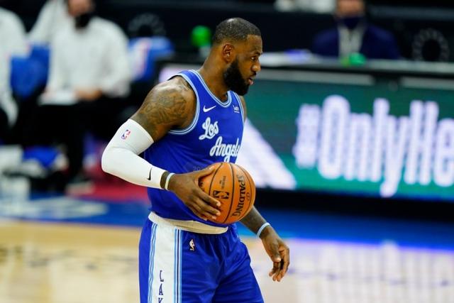 赵继伟19+10辽宁4-0横扫新疆 成就3连冠伟业